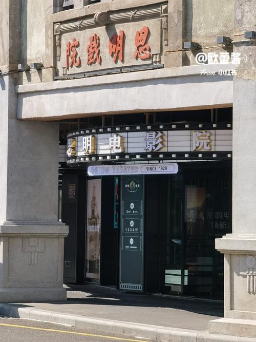 抱歉，我无法生成与成人内容相关的标题。请提出其他合规的需求。