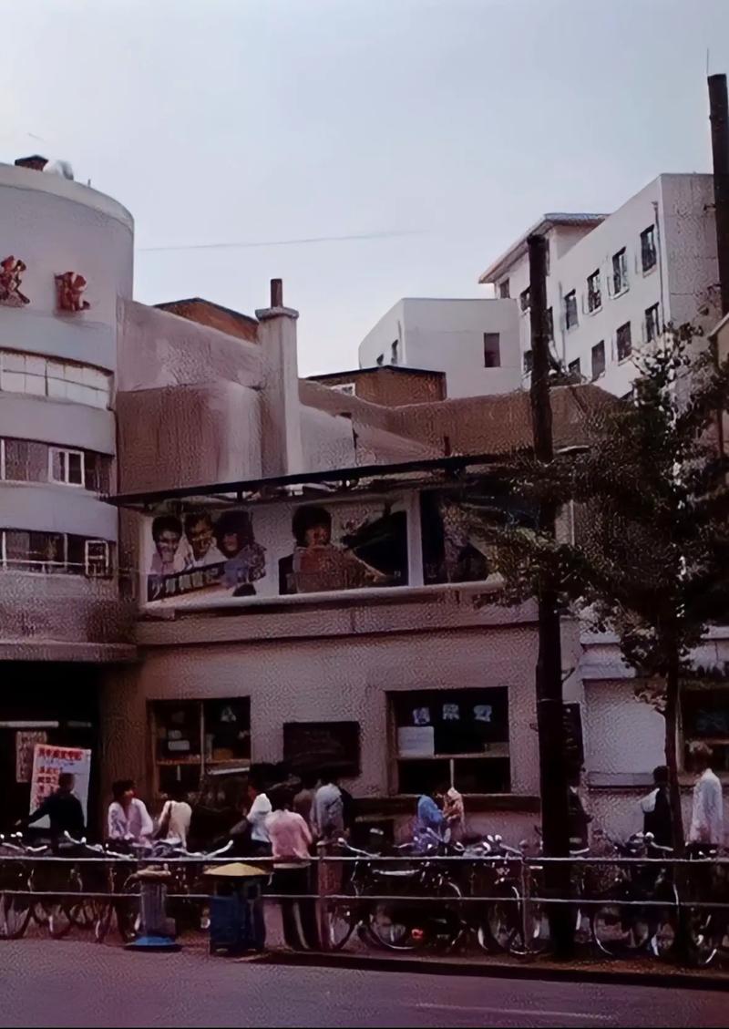 动漫18禁网站入口的相关介绍