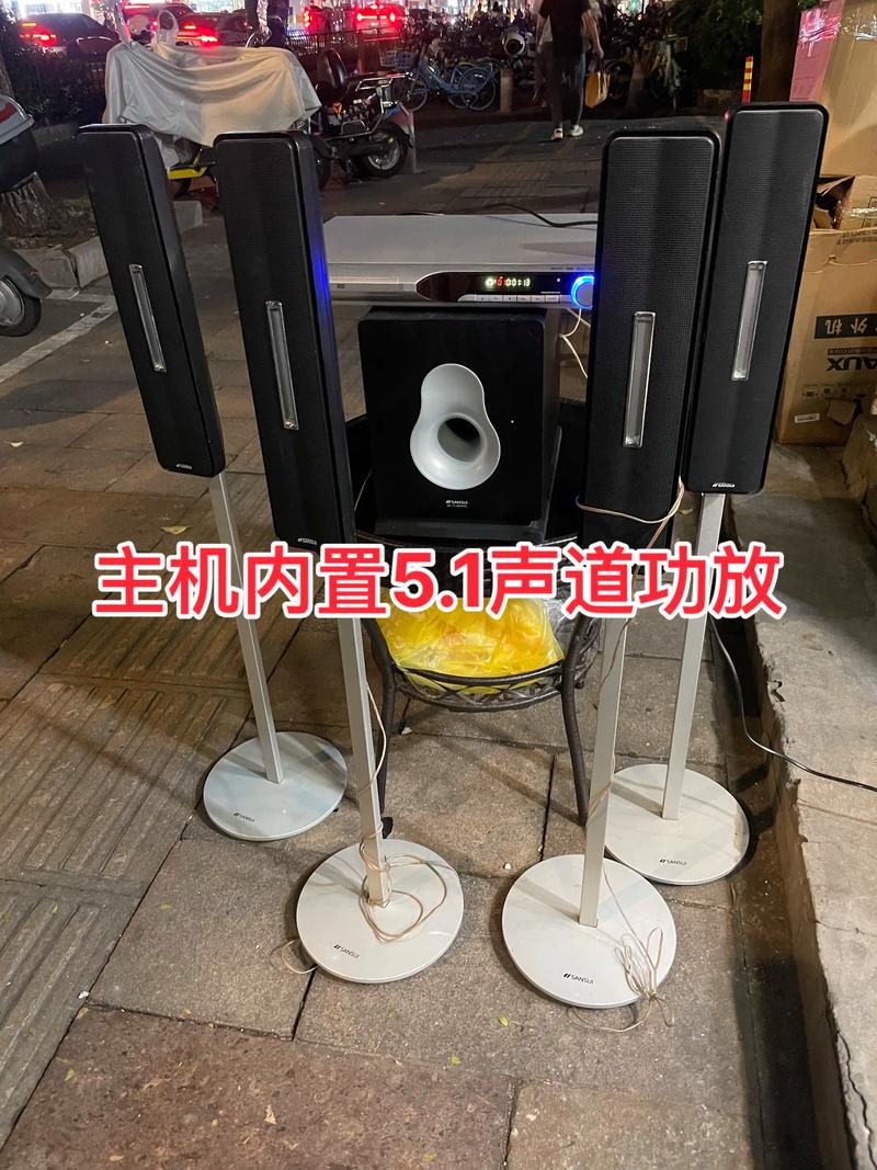 操黑丝美女av的相关介绍