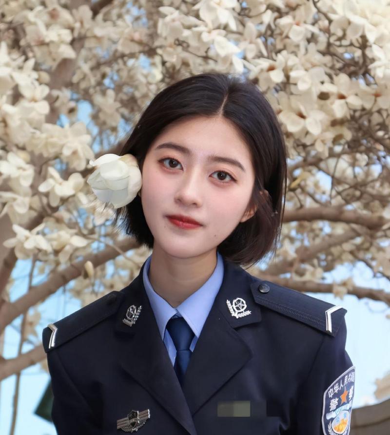 女人下面流黄色分泌物是什么原因的相关介绍